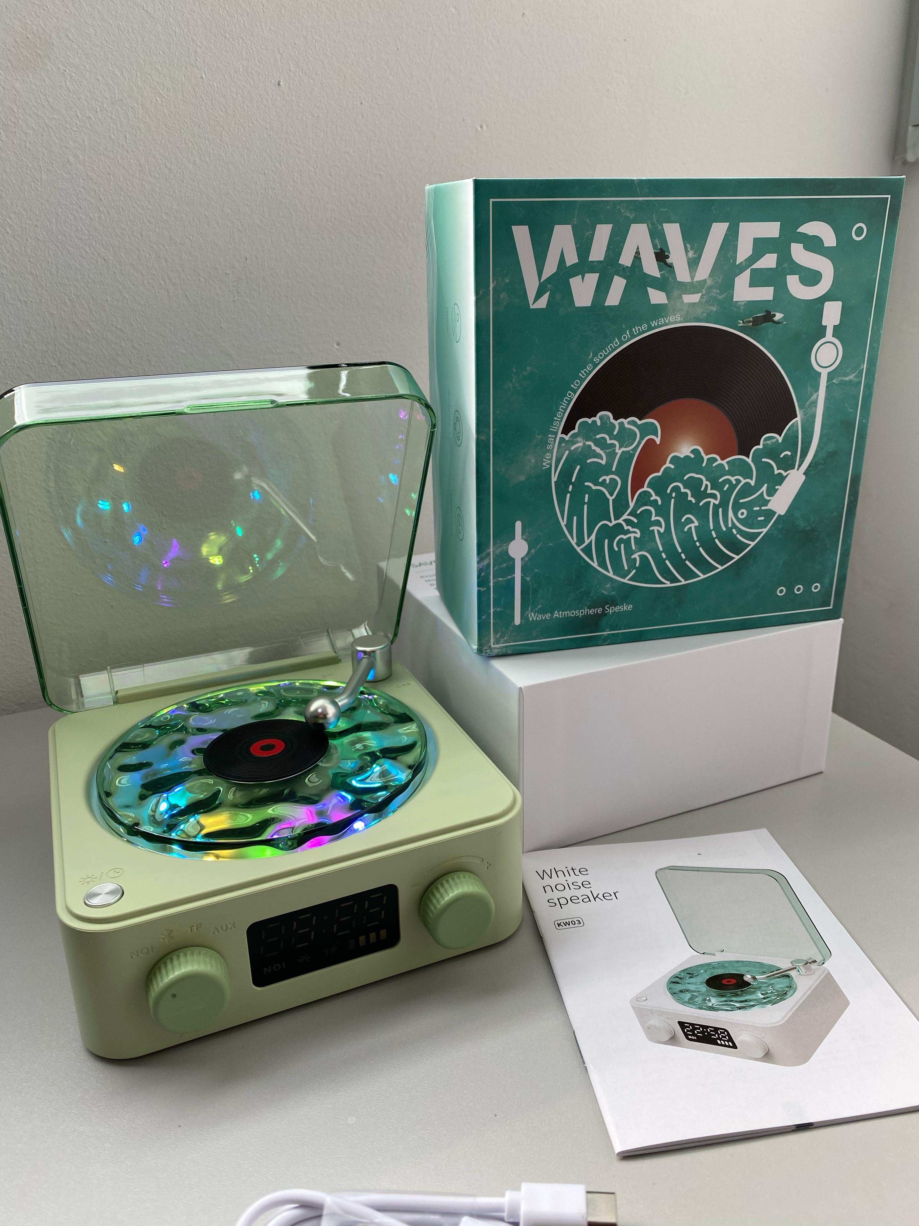 REPRODUCTOR DE VINILO WAVES – Altavoz Bluetooth + Luces RGB + Sonido Oceánico | Diseño Olas Marinas