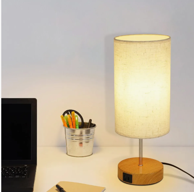 Lámpara de Mesa con Puerto USB Atikus – Estilo, funcionalidad y confort en un solo diseño